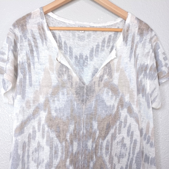 Kinross 100% Linen V-Neck Artsy Watercolor Short-Sleeve Coastal Blouse - Picture 3 of 9